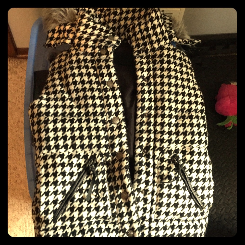 Bb Dakota black and white Vest